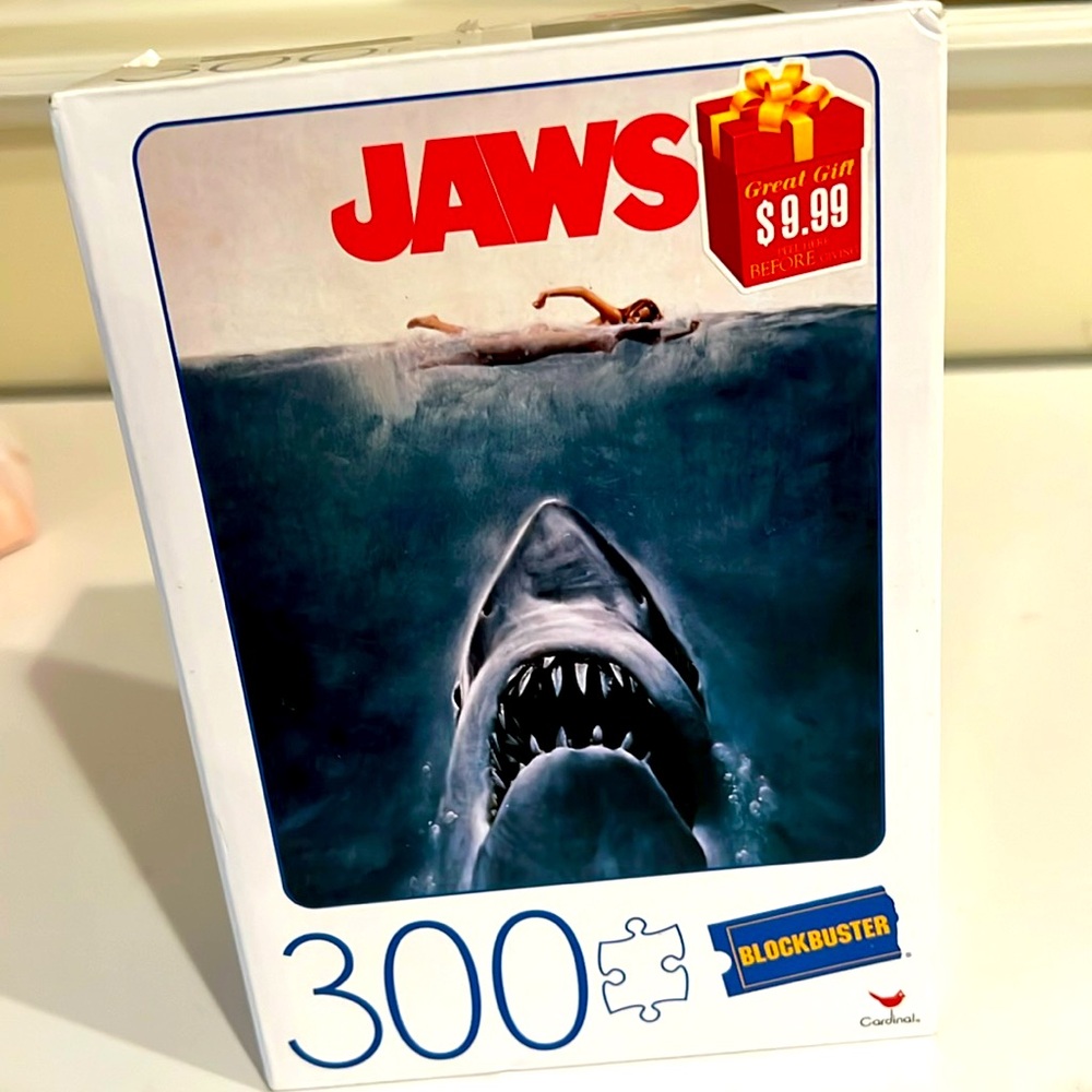 Blockbuster Movie Poster 300pc Puzzle Jaws Retro 70s
